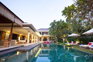 Outdoor pool - Villa Sally (Canggu)