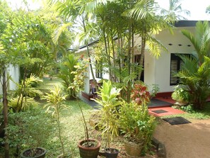 Front of property - Indrani Inn (Anuradhapura)