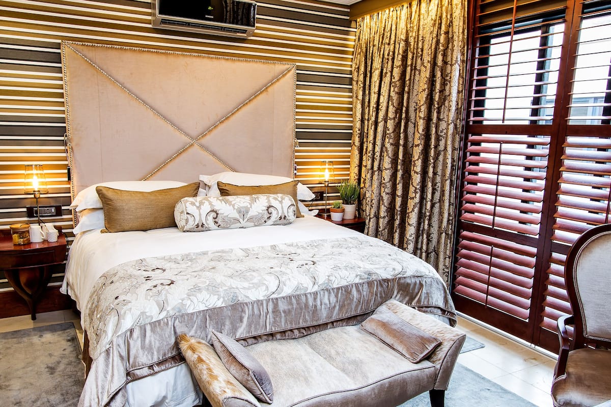 Superior-Zimmer | Hochwertige Bettwaren, Minibar, Zimmersafe, Schreibtisch