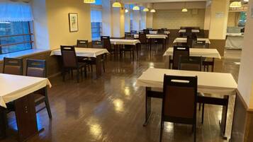 每日供應日式早餐 (每人 JPY2200)