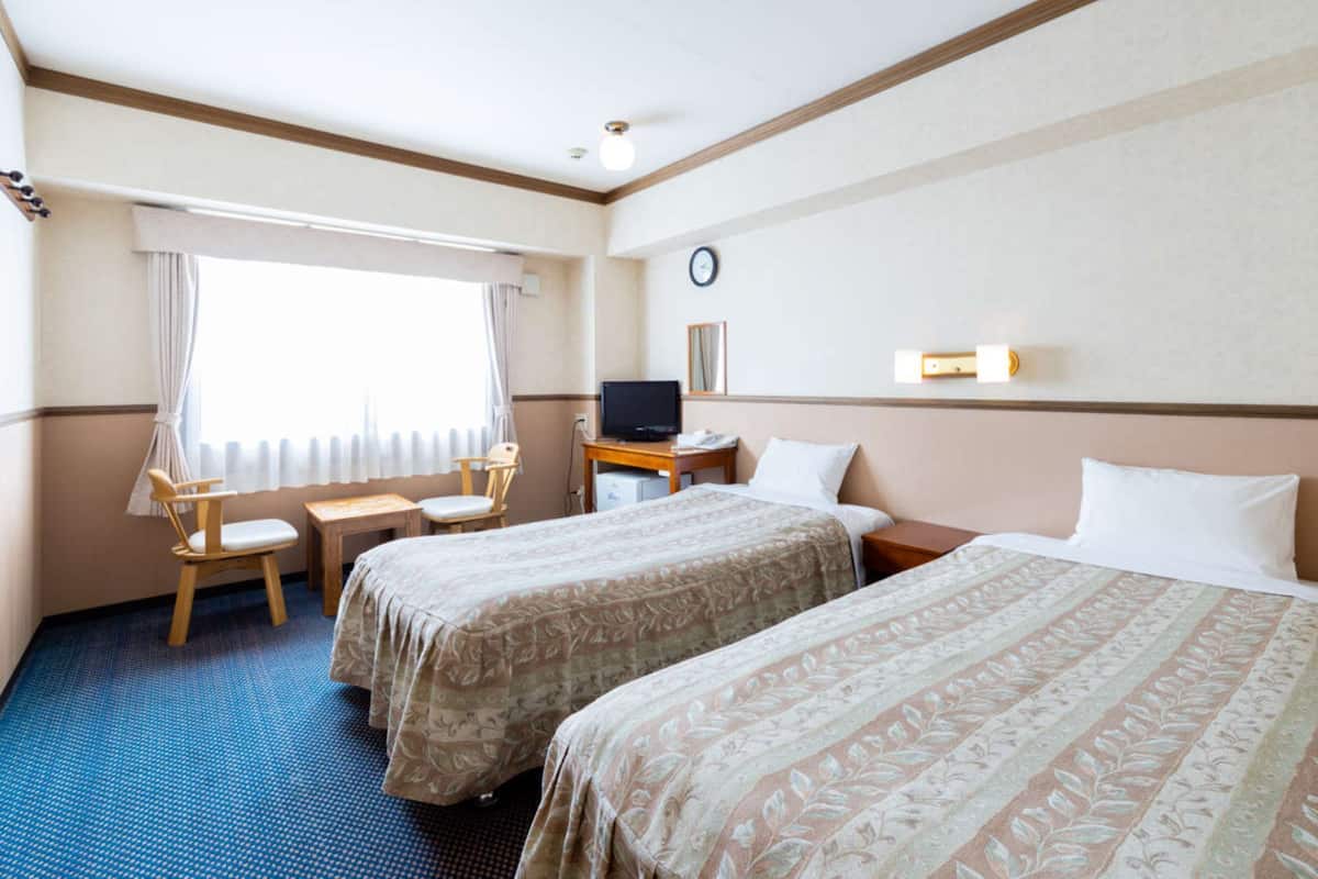 Laptop workspace, blackout curtains, free WiFi, bed sheets