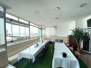 Food court - Polanin Hotel (Istanbul)