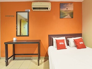 Deluxe Double Room - OYO 90732 New Hotel 33 (Kuala Lumpur)