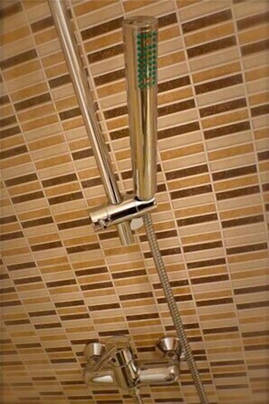 Douche de la salle de bain