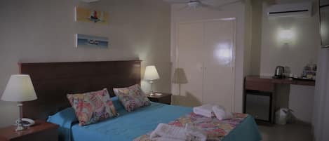 Deluxe Room | In-room safe, desk, free cribs/infant beds