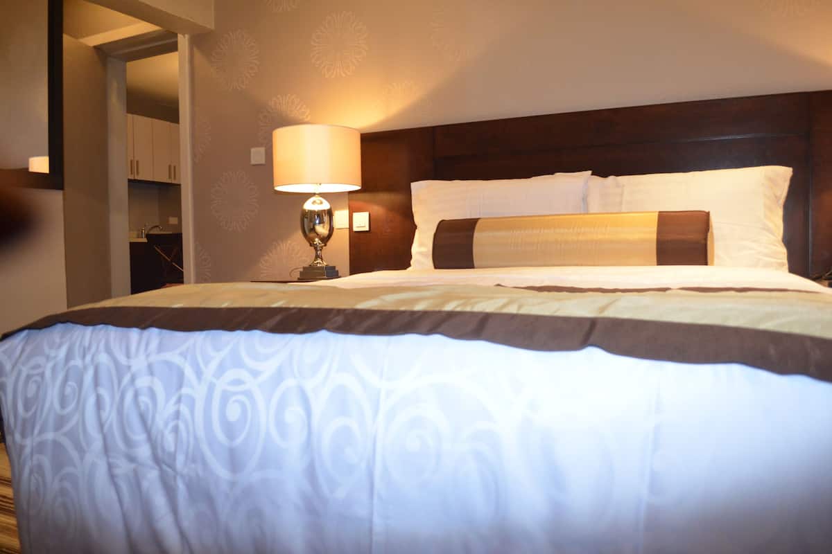 Premium bedding, in-room safe, desk, soundproofing