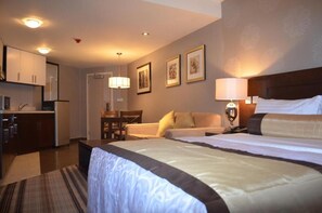 高級寢具、客房內保險箱、書桌、隔音