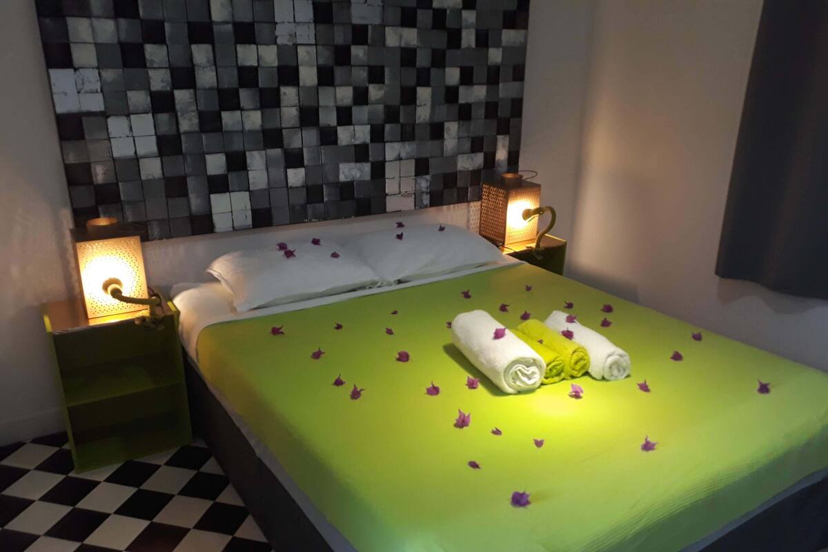 Double Room (Colibri)