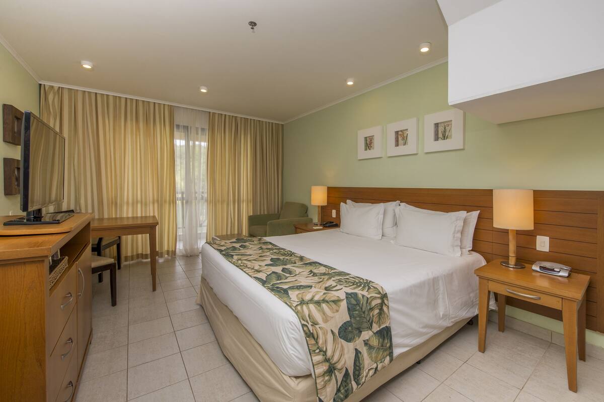 1 bedroom, minibar, in-room safe