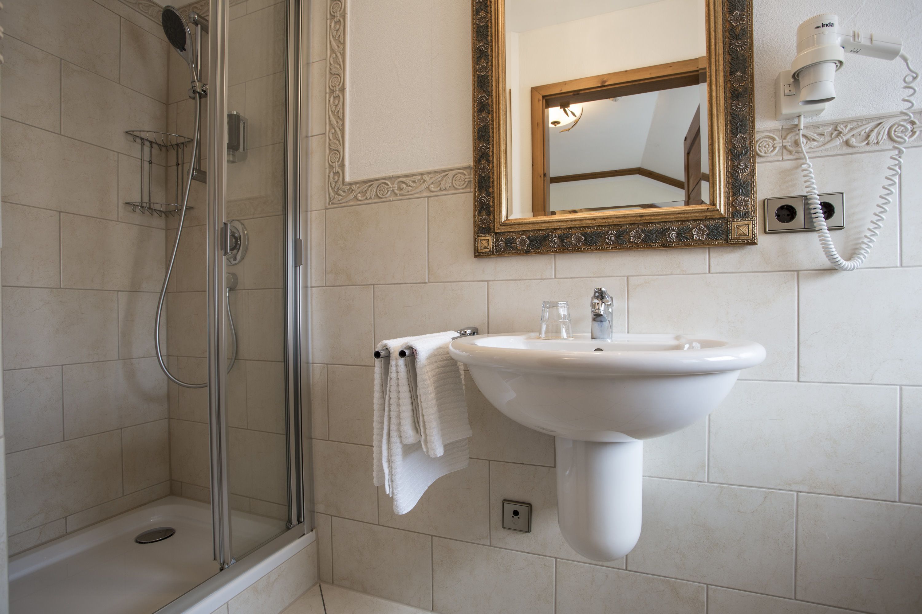 economy single room | bathroom | free toiletries, hair dryer, towels
