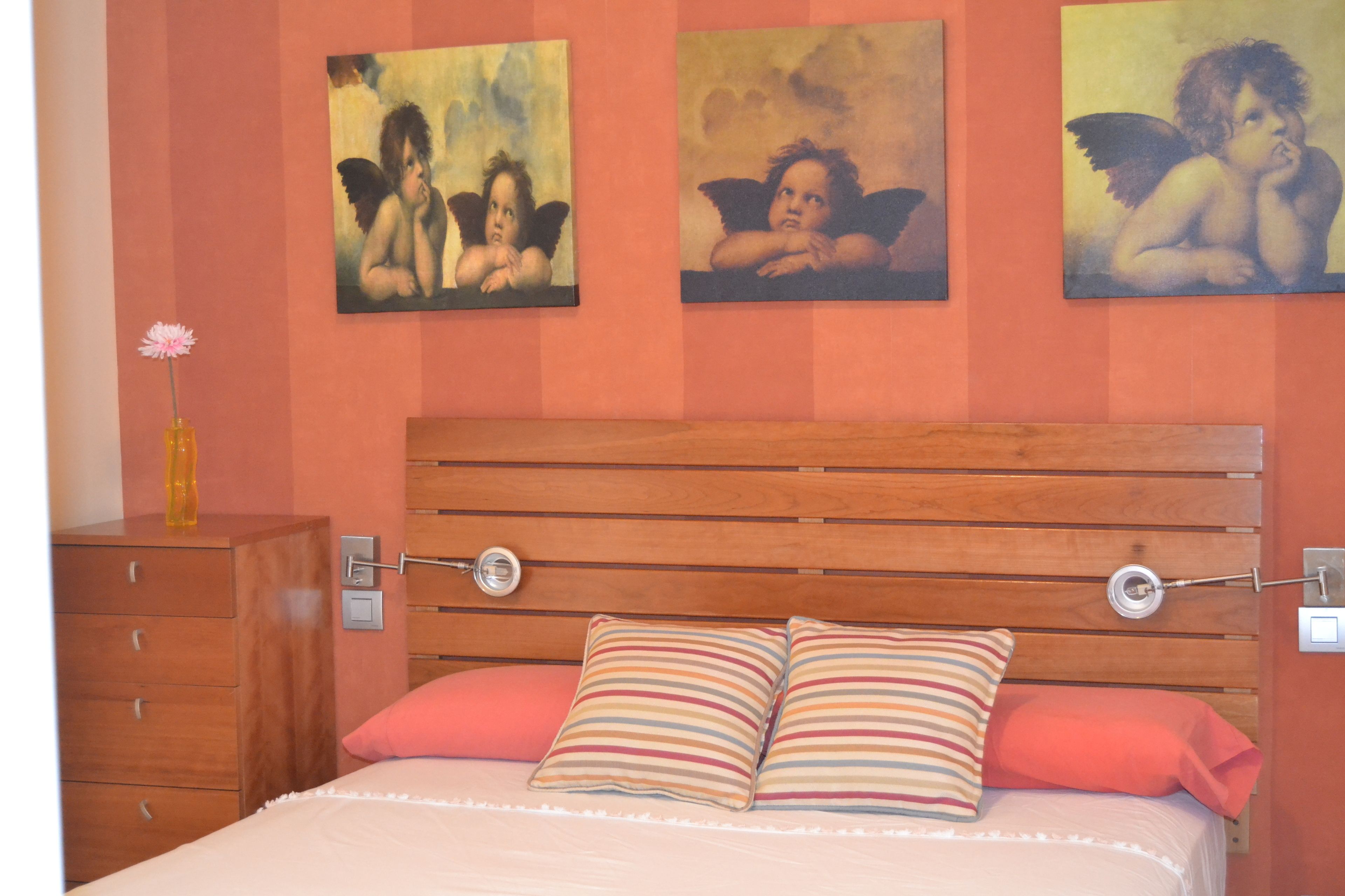 Individually decorated, individually furnished, laptop workspace