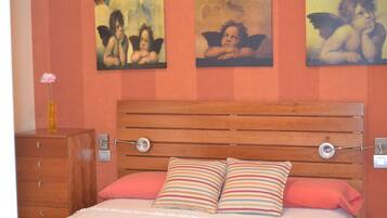 Individually decorated, individually furnished, laptop workspace