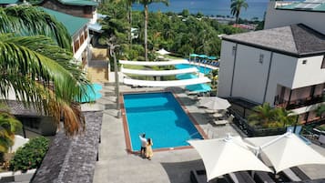 Outdoor pool, sun loungers
