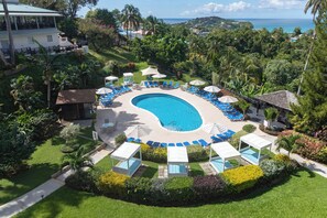 Outdoor pool, pool loungers