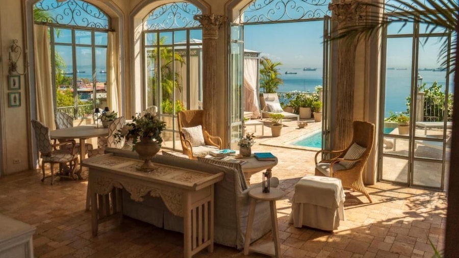 Villa Caprichosa
