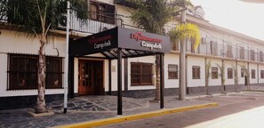 Front of property - Departamentos Campitelli (General Pacheco)