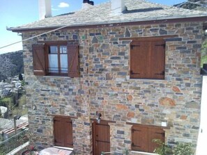 Exterior - Archontiko Kirmili (Volos)