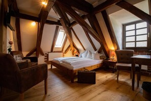 Minibar, coffres-forts dans les chambres, décoration personnalisée