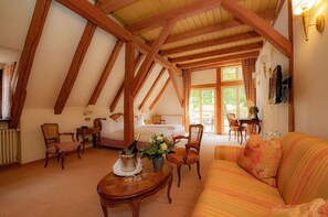 Minibar, coffres-forts dans les chambres, décoration personnalisée