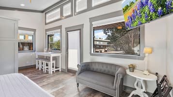 Cabin | Premium bedding, free WiFi, bed sheets