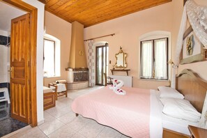 Camera doppia, balcone | Ferro/asse da stiro, Wi-Fi gratuito, lenzuola