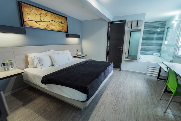 Standard Room | Desk, blackout drapes, free WiFi, bed sheets