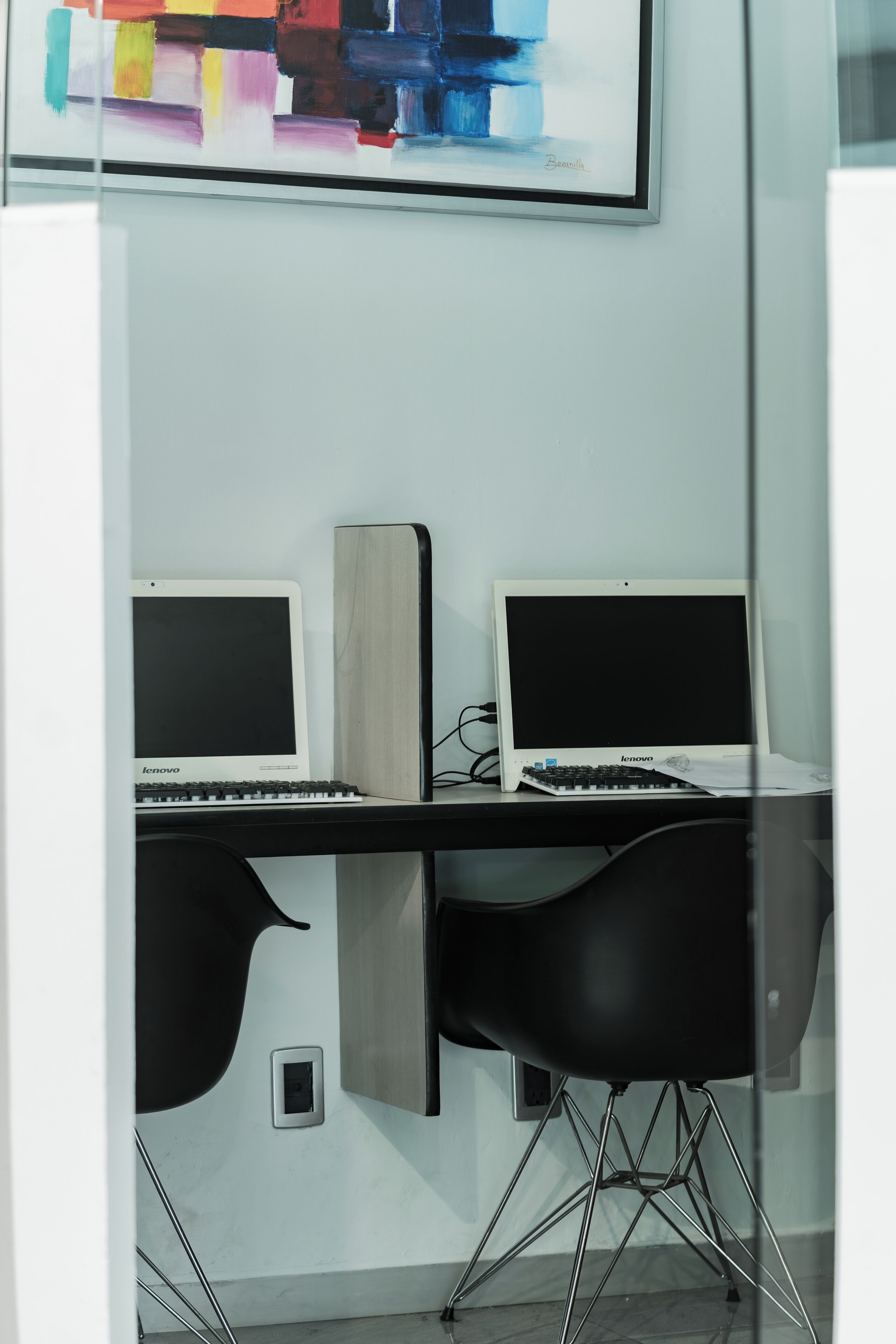 40-inch flat-screen tv with cable channels, tv