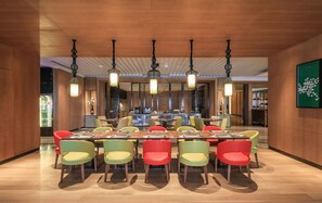 Daily buffet breakfast for a fee - Hilton Garden Inn Ningbo (Ningbo)