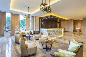 Lobby - Hilton Garden Inn Ningbo (Ningbo)