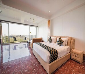 Estudi en suite Club | Minibar, caixa forta a l'habitació i habitacions insonoritzades 