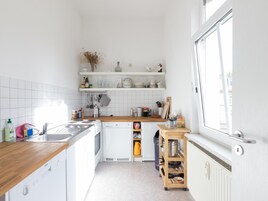 Geladeira, fogão, cooktop, lava-louças