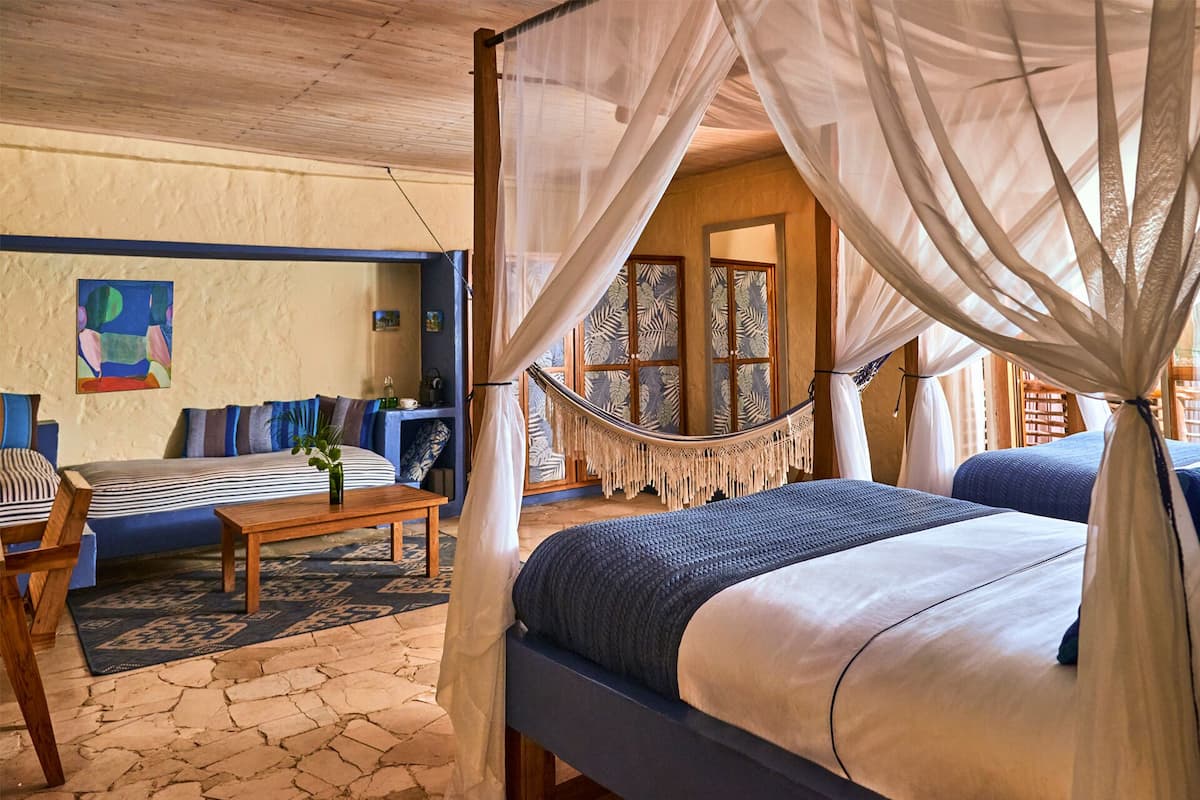 1 bedroom, Egyptian cotton sheets, premium bedding, pillowtop beds