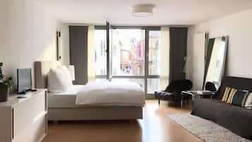 Classic Studio, 1 Bedroom, City View, Beachfront | 1 bedroom, desk, iron/ironing board, free WiFi