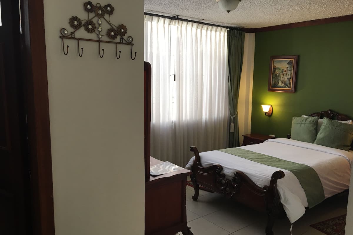 Standard Room | 1 bedroom, Egyptian cotton sheets, premium bedding, down comforters