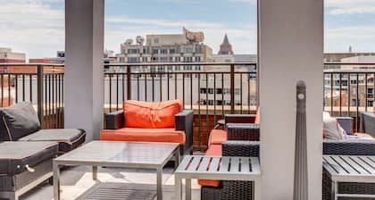 Wonderful Washington Furnished Apartment