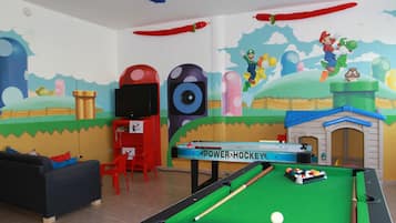 Children’s play area – indoor