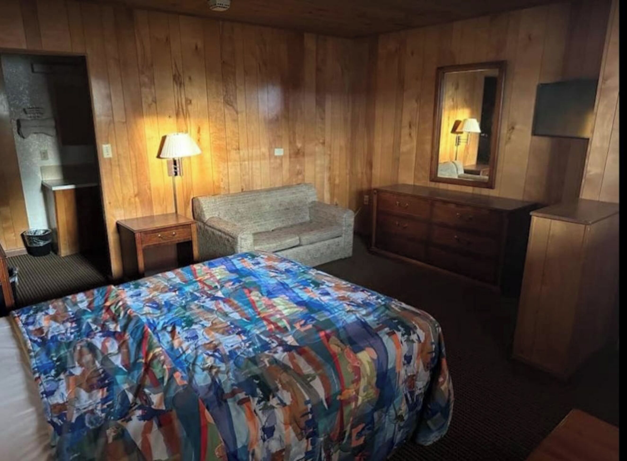 Roupas de cama premium, ferros/tábuas de passar roupa, Wi-Fi de cortesia