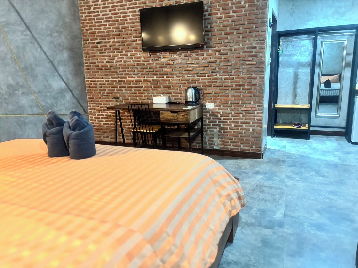 triple room | free wifi, bed sheets