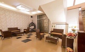 Área de estar no saguão