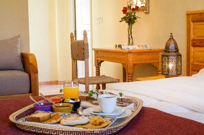 Superior Double Room, 1 Queen Bed, Garden View, Garden Area | 2 bedrooms, premium bedding, free minibar items, individually decorated - Riad Sougtani (Tameslouht)