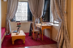 Superior Double Room, 1 Queen Bed, Garden View, Garden Area | Living area