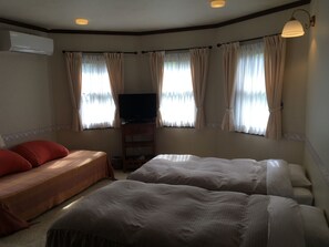 Twin Room (en suite bathroom) | Free WiFi, bed sheets - PENSION & TRATTORIA Syo (Hakuba)