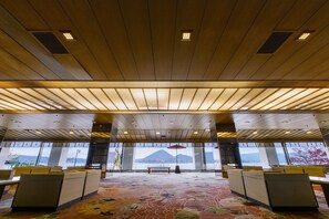 Lobby - Toya Kohantei (Toyako)