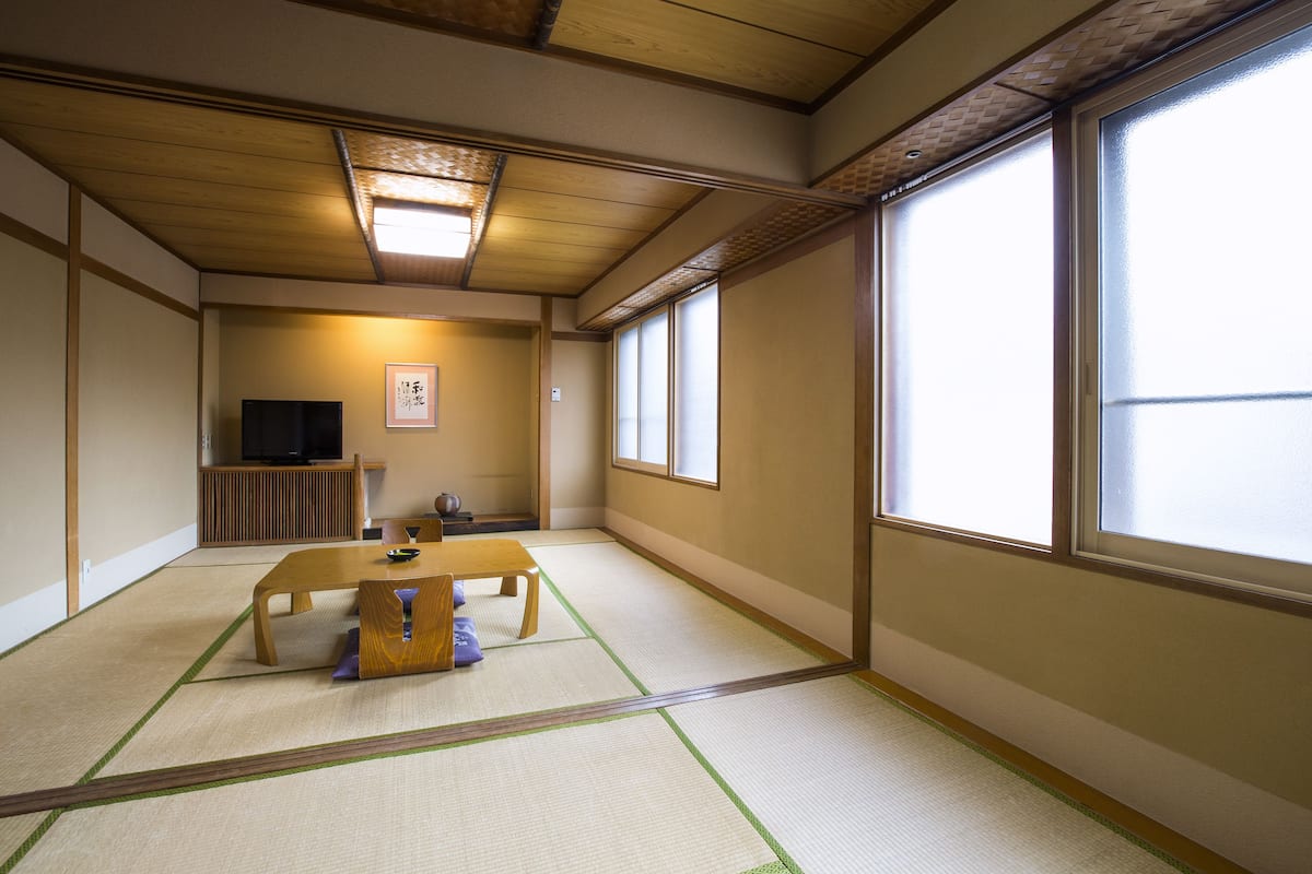 In-room safe, blackout drapes