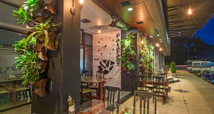 Amity Poshtel - Hostel