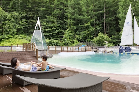 Indoor pool, outdoor pool, sun loungers