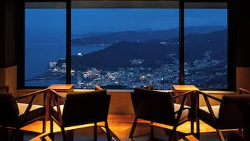 住宿內酒吧