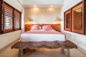 Presidential Suite, Private Pool, Ocean View | Premium bedding, in-room safe, desk, blackout drapes - Bombora Medewi (Pekutatan)