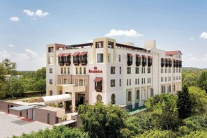 Exterior - Ramada by Wyndham Islamabad (Islamabad)
