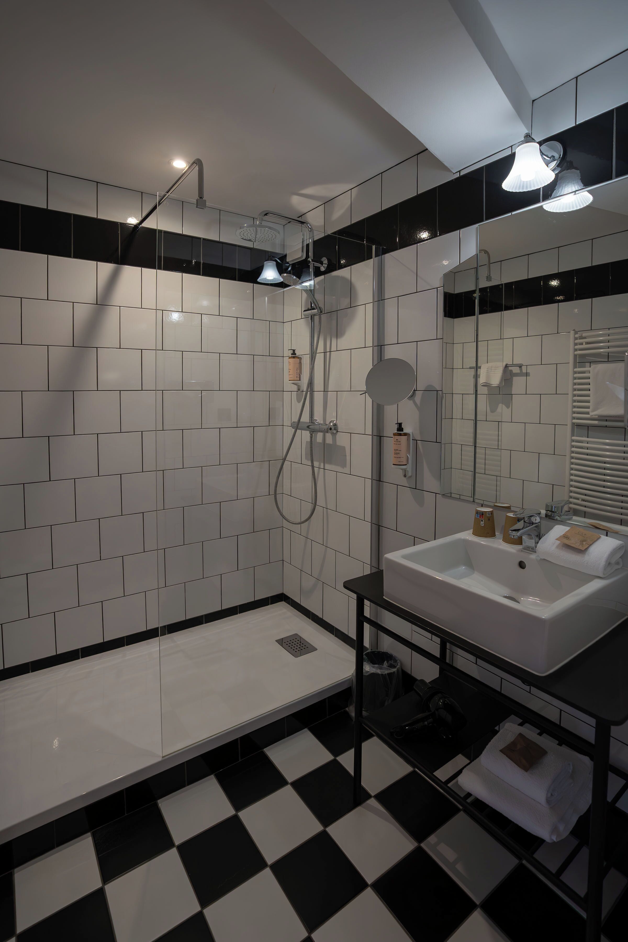 room, 1 double bed (old town) | bathroom | eco-friendly toiletries, hair dryer, towels, shampoo